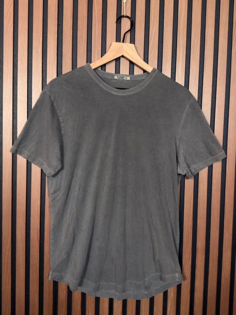 Buck Mason T Shirt Medium Gray Casual Short Sleeve Curve Hem 100% Cotton
